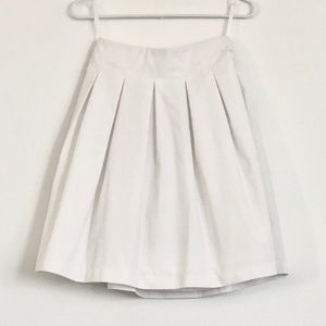 Uniqlo High waist Dry Stretch Tucked White Skirt S